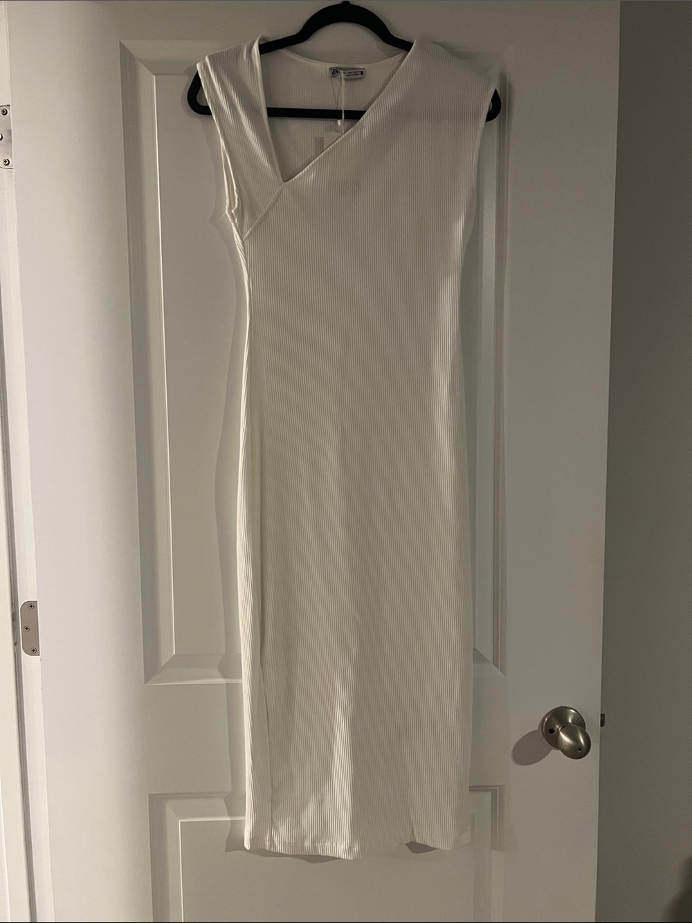 Zara White Ribbed Sleeveless Asymmetrical V-Neck Midi Dress